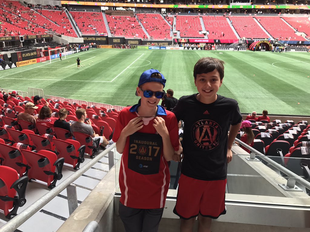 RadWes's tweet photo. B bday present!  #cfaseatupgrade https://t.co/EhSlMfCoq3