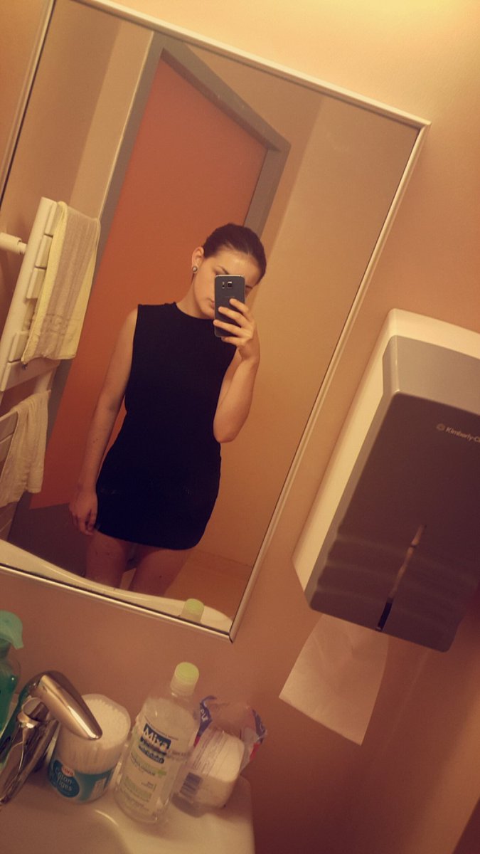 Weedzy_'s tweet photo. Bon bah je sais pas quoi dire, à par qu'on peut s'en sortir malgrès les rechutes et les baisses de motivation 💪 #fightanorexie https://t.co/CGZBPZyvgR
