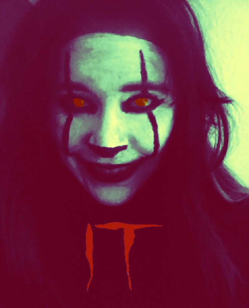 gherilov's tweet photo. #Pennywise ❤️ - #Halloween 🖤 https://t.co/NjVcs4XGJm