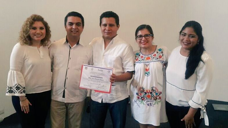 IRHYucatan's tweet photo. 9a Sesión Presencial de la @ENMPRIISTAS tema: ' Media Training'.
#EscuelaMujeresPRI
#CapacitandoConRumbo https://t.co/lzDxVTsxjr