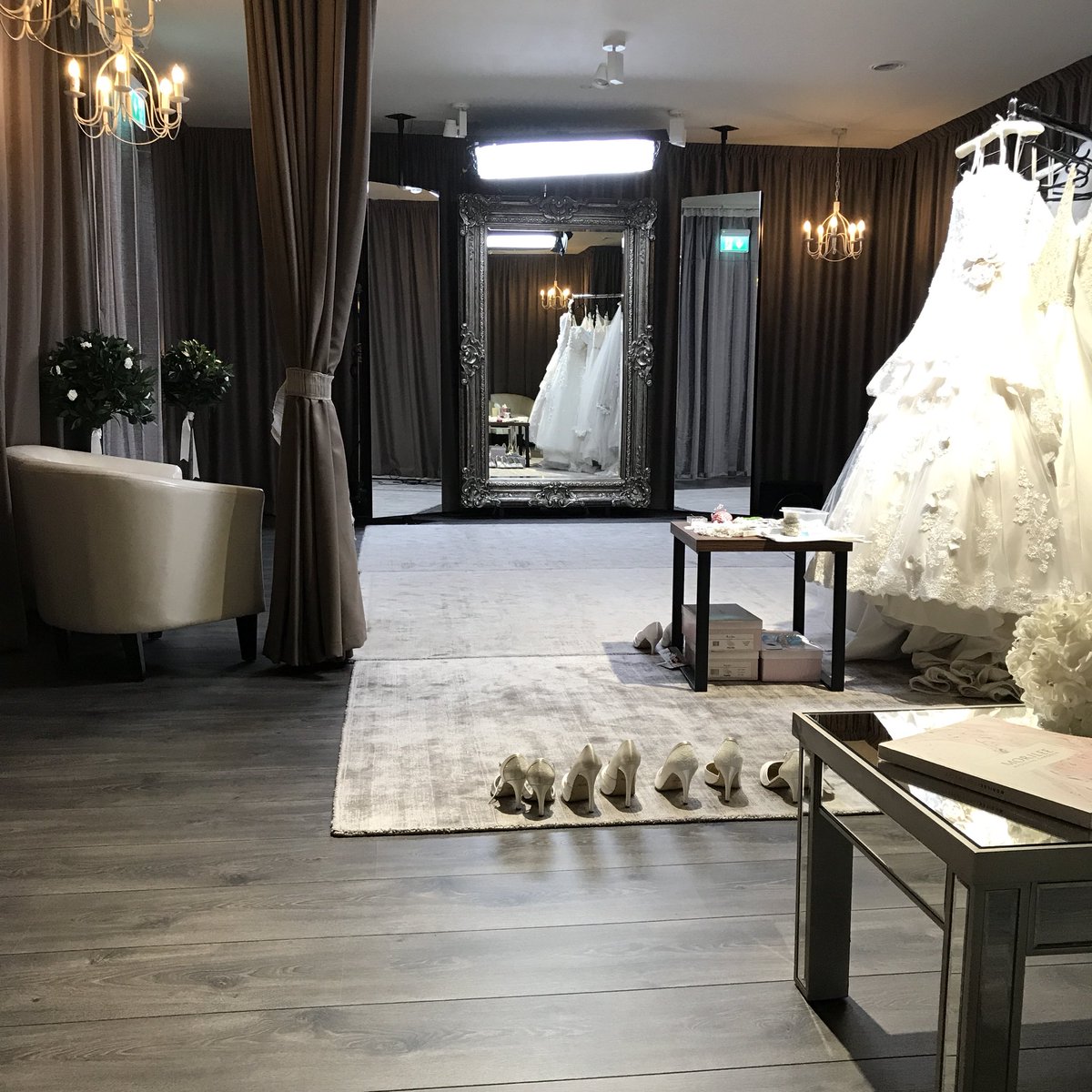 Missed the first episode on Monday night due to #Ophelia don’t worry it’s on <a href="/RTE2/">RTÉ2</a> at 9pm 👰🏼👰🏻👰#syttdirl #tears #cheers #wedding #dress