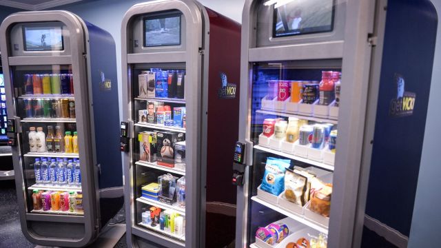 TemitroniK's tweet image. This smart vending machine can talk to you about what you buy, and verify a purchase via retinal scan. #ioT #VICKI
newsday.com/business/techn…