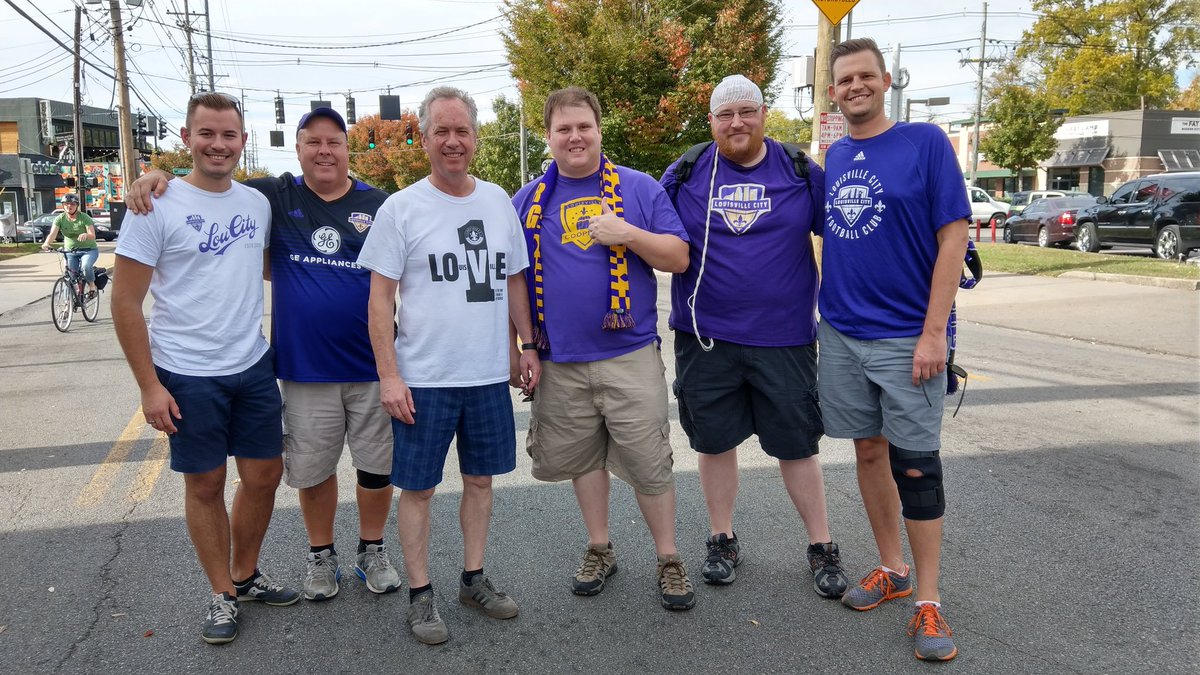 LouCoopers's tweet photo. Look who we ran in to @CycLOUvia good to see you @louisvillemayor! #BuildOurStadium #ForTheCity https://t.co/cwfHeaIGfU