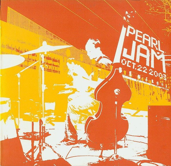 nevermind_mag's tweet photo. #PearlJam: Il 22 Ottobre 2003 si tiene il Live al #BenaroyaHall di #Seattle. Verrà pubblicato il 27 luglio 2004. https://t.co/cxwiw17bHq