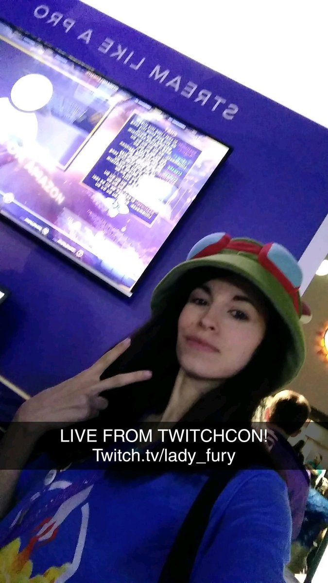 LadyFuryTV's tweet photo. LIVE FROM TWITCHCON! from @StreamElements booth
https://t.co/i3UzqLBccj
#twitch #TwitchCon2017 #TwitchCon #TwitchCon17 https://t.co/MXWF0feueF