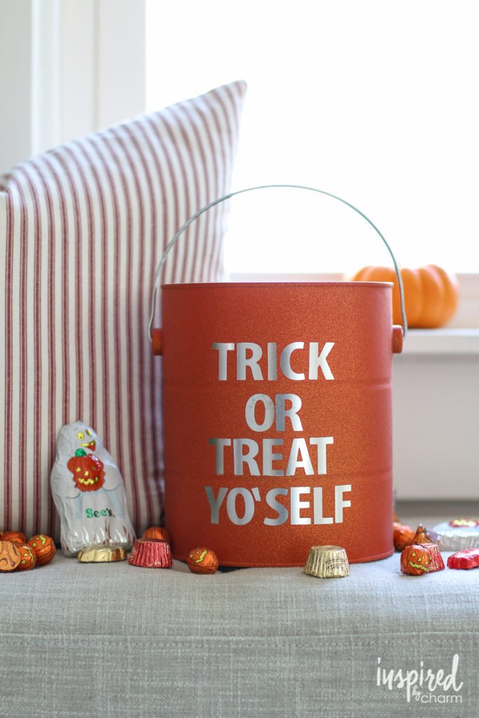 inspiredbychar0's tweet photo. DIY Halloween Paint Can Decor 

Get the TUTORIAL: https://t.co/J2BoxolHhK https://t.co/z8p4PjtZsW