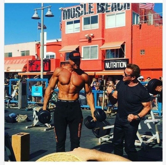 ZarBeard's tweet photo. Schwarzenegger #beards  #bearded  #powerbeards  #beardedmen https://t.co/L88lMez8CA