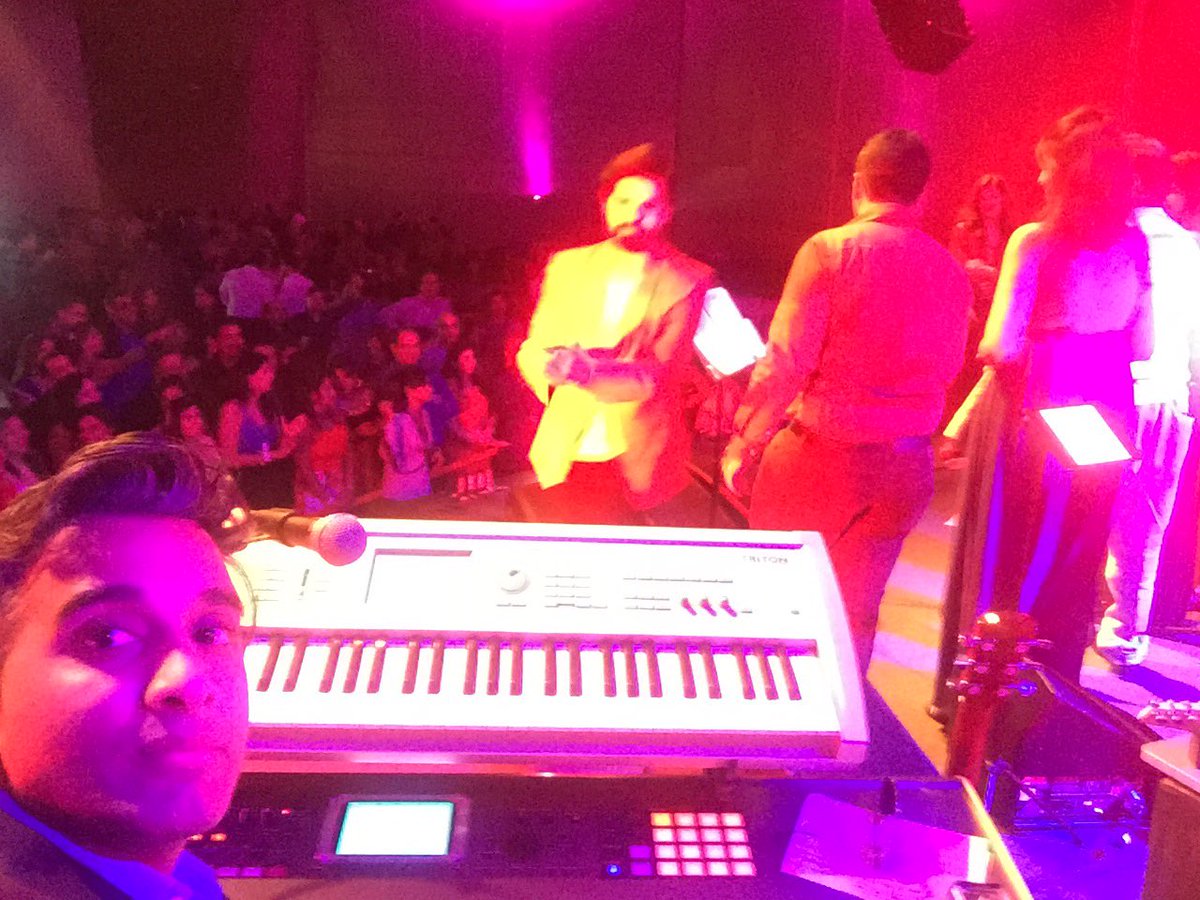 EchoesInt's tweet photo. @Bolllyfest thank you for the amazing experience #bollyfest3 #diwalibash #MOhitlalwani #tenerife #magma #livemusic #bollywood #liveband #rt https://t.co/CmAxRHoTMF