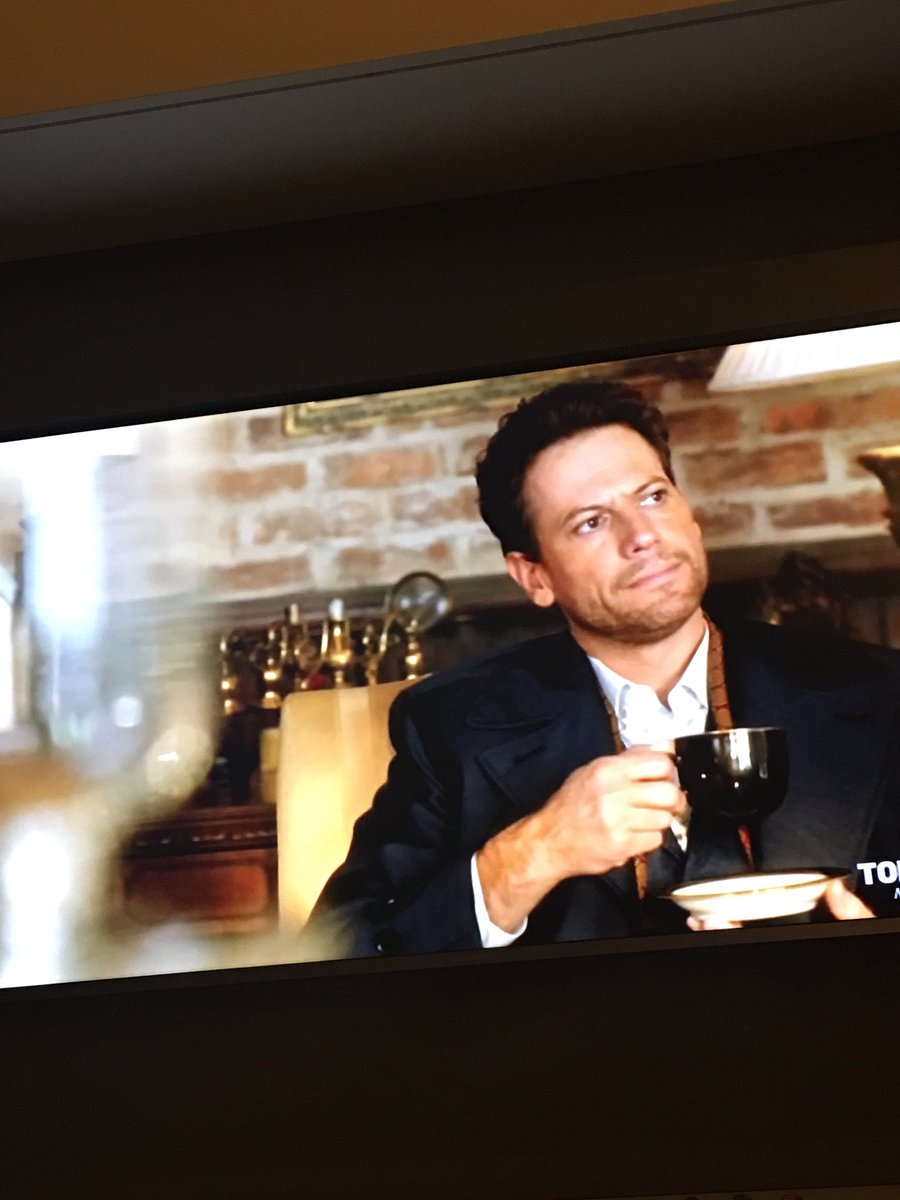 niconava67's tweet photo. @ioangruffudd now in Italy https://t.co/V5Nla7Z3OZ