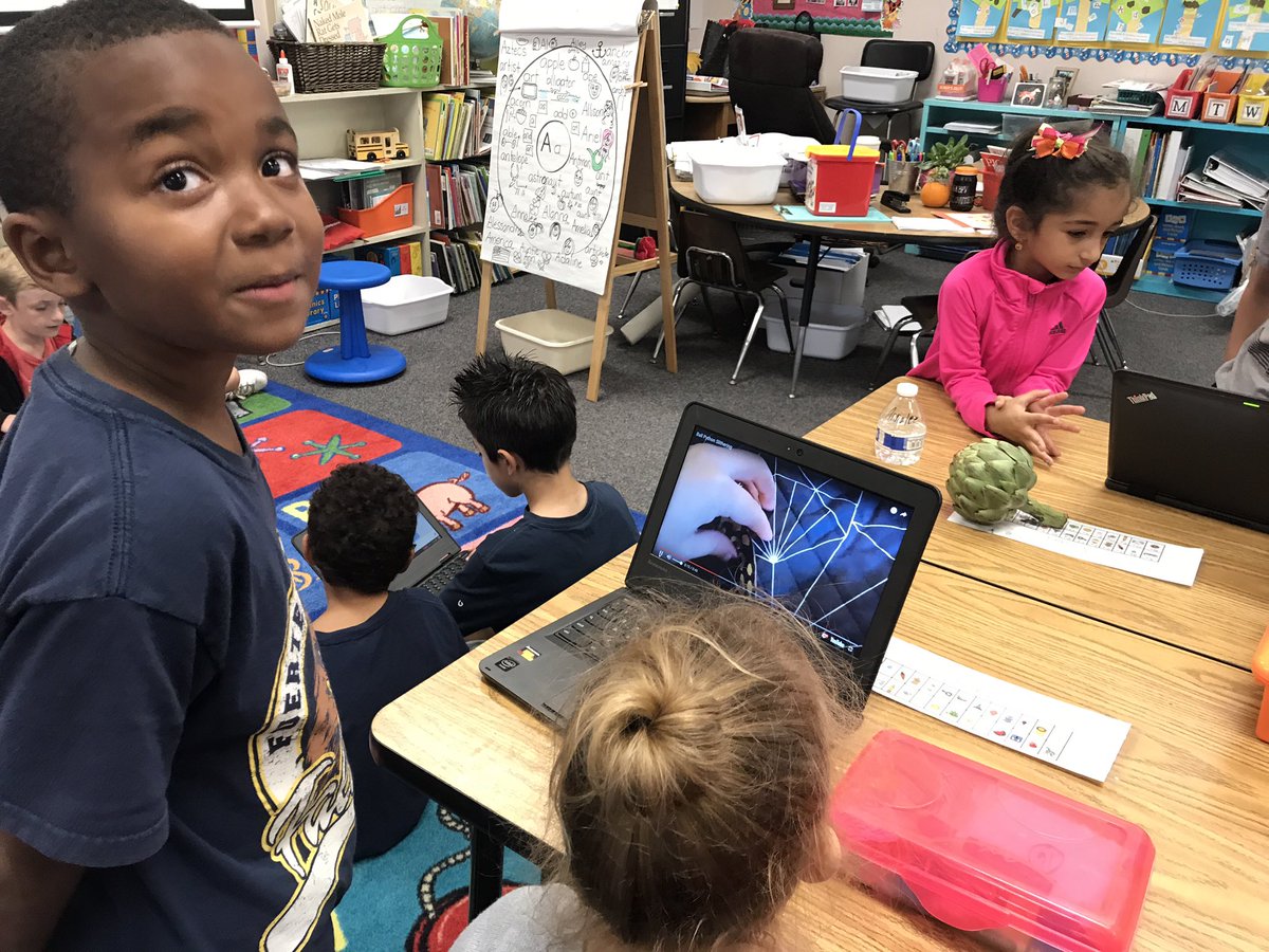 MrsScantlin01's tweet photo. K/2nd Gr. Buddies! Tech/reading/writing/research and collaboration. #bemorefuerte
@Fuerte_Falcons @fuertefalcon 
@CajonValleyUSD @mrshimaka https://t.co/JqHOfjg3CT