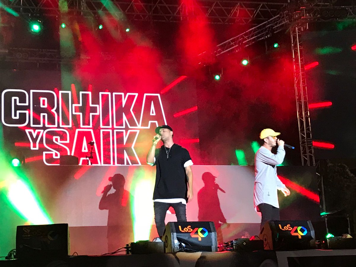 SquadCyS_'s tweet photo. 21:16(IC) Quién dice de kilómetros y horas de espera si la razón para ello es la ilusión por vuestra música ✨ #SquadCyS @OfficialCritika https://t.co/su1dqG2Uqz