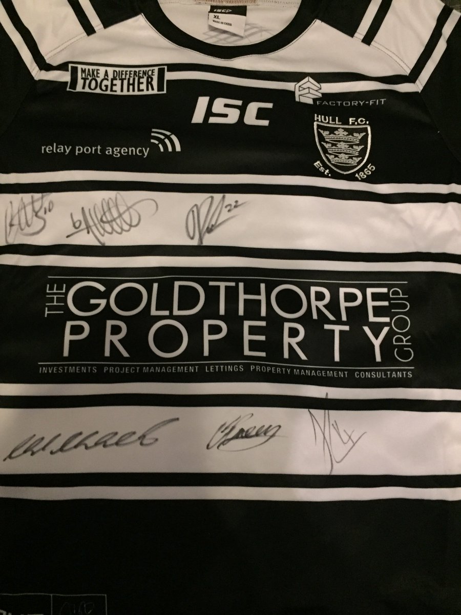 hullfcofficial's tweet photo. COMPETITION: We're giving away a signed 2018 home shirt! Follow us and retweet this tweet for a chance to win! https://t.co/2HlUIWwr9P