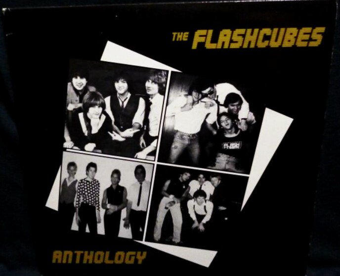 hato1021's tweet photo. The Flashcubesのレコードをネットで発見して
迷わず注文もうすぐ
聴けるで奥さん😍
#Flashcubes https://t.co/qj17Ssgrdw