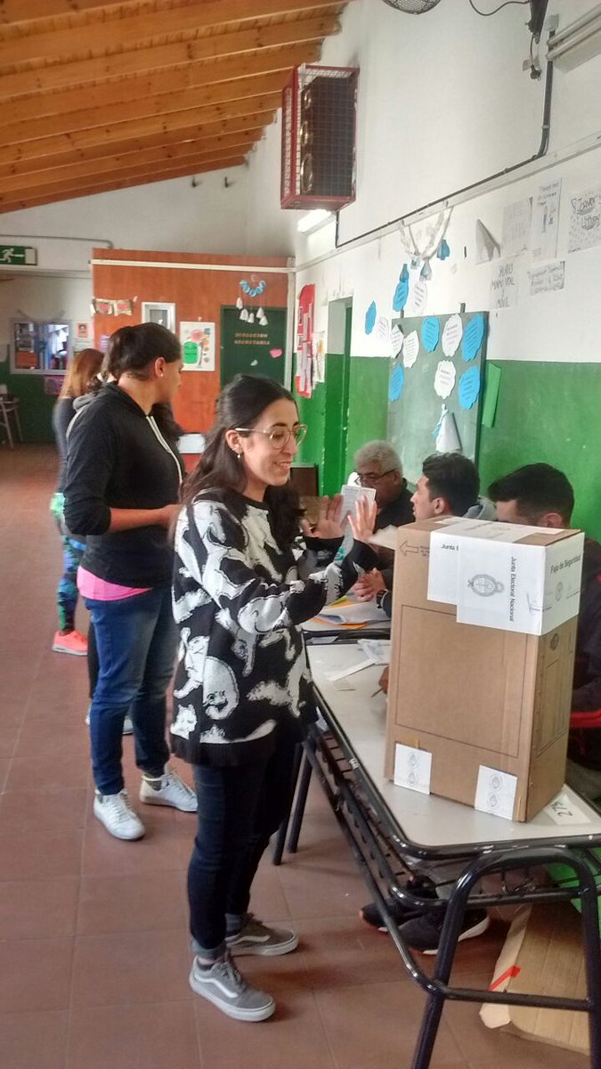 28Denise14's tweet photo. #YoVoteFIT porque #LaIzquierdaTieneQueEstar #DelCañoDiputado https://t.co/O9gSr2x962