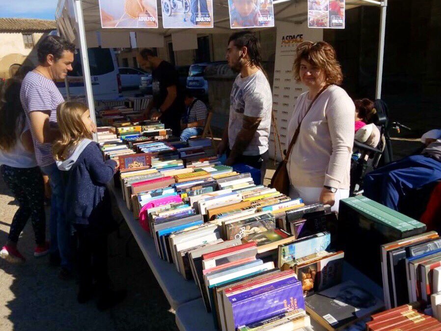 DPHuesca's tweet photo. Primero fue comenzar a recuperar la zona del castillo y este fin de semana #Siétamo ha acercado en unas jornadas la figura del #CondeAranda. https://t.co/z48Mwr9cCQ