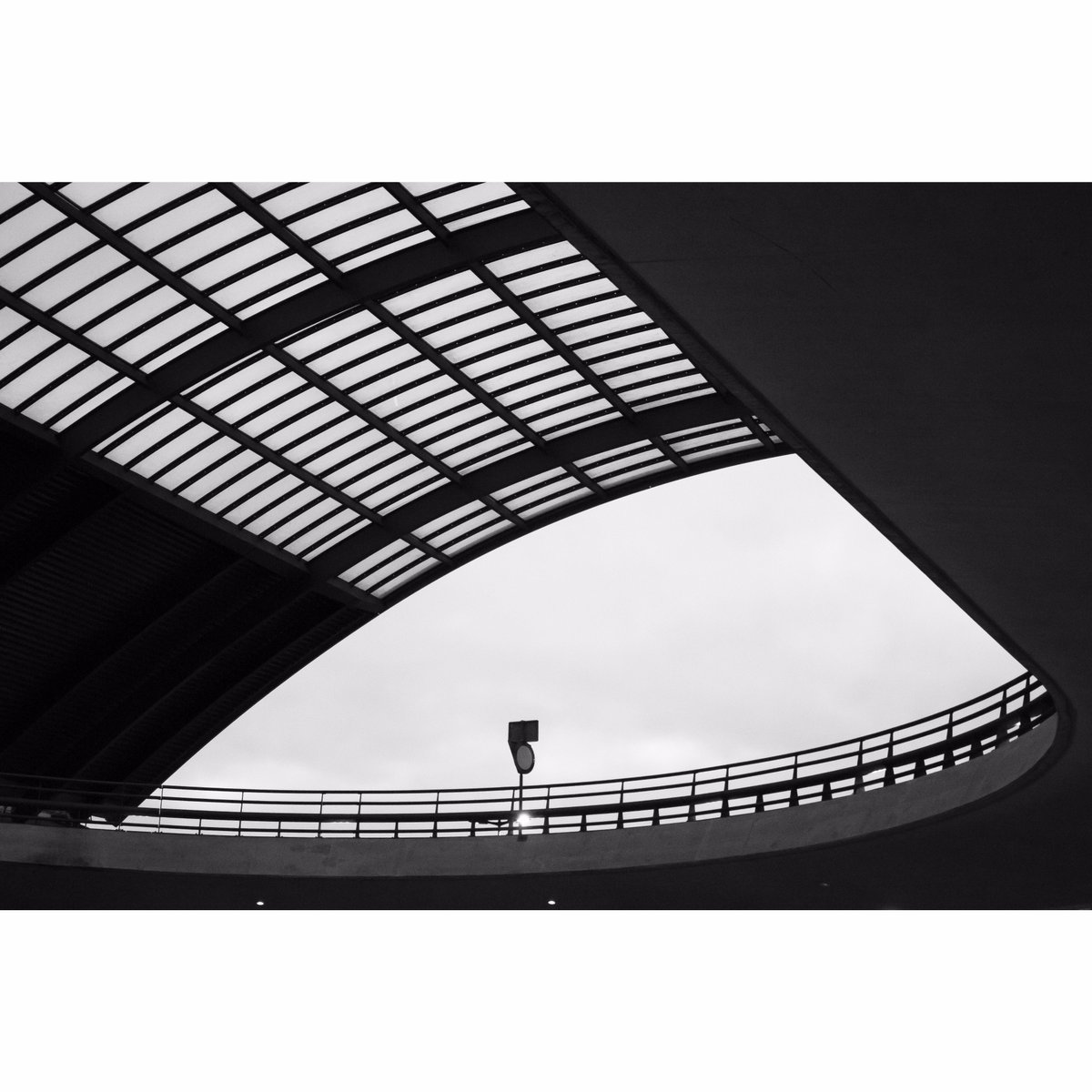 SivarsPhoto's tweet photo. Amsterdam central station. #photography #architecture #blackandwhite #blackandwhitephotography #forms #lines #curves #bnw #architecturephoto https://t.co/162dlPJSjz