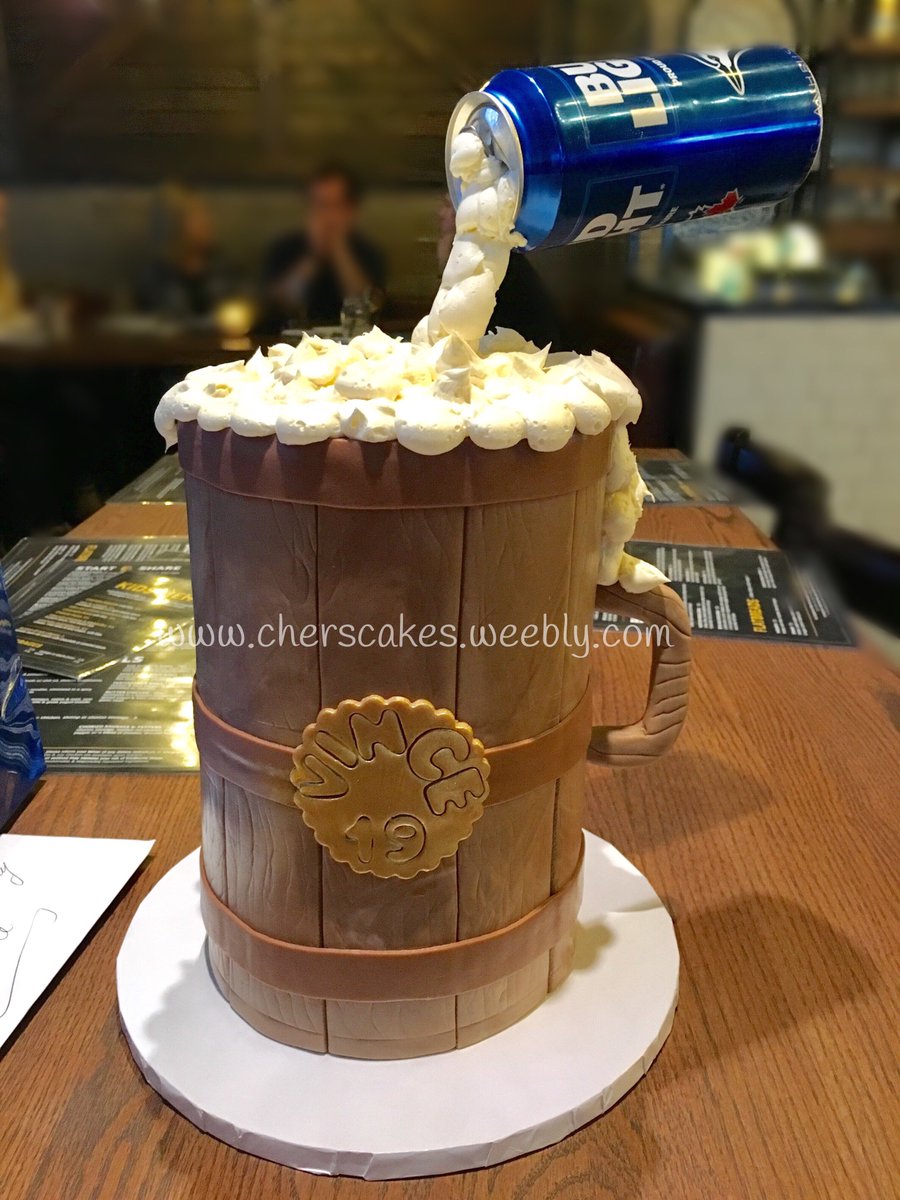 CMichelizzi's tweet photo. #sophisticakesbarrie #birthdaycakesbarrie #beermugcake #19thbirthdaycake #barriecakes #cakesandcupcakes https://t.co/HP1sZo2O0Z