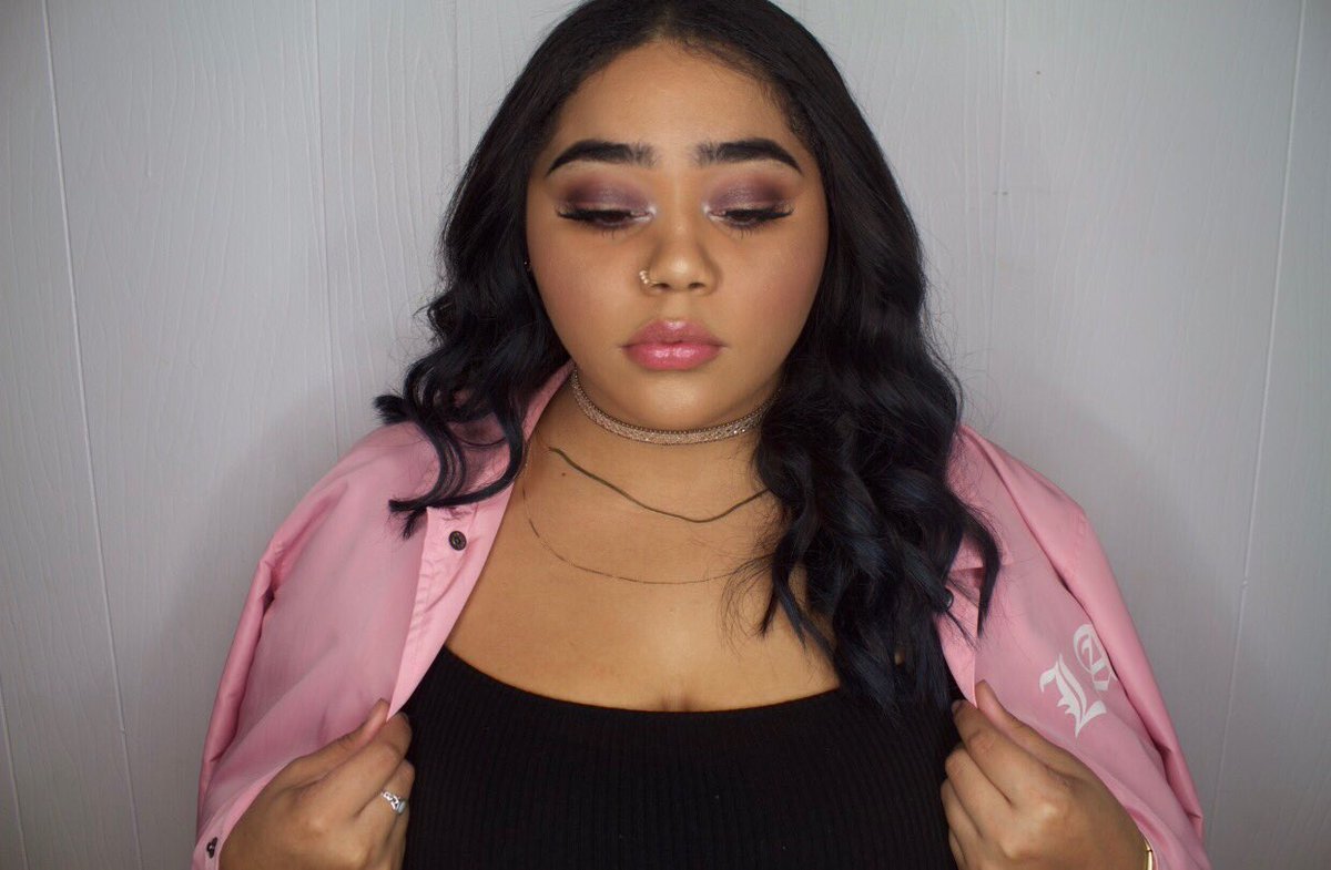 TheBeUtyBlog's tweet photo. Full Face Details to this #makeuplook are NOW UP on the gram #TheBeUtyBlog https://t.co/LmXfOHPaPx