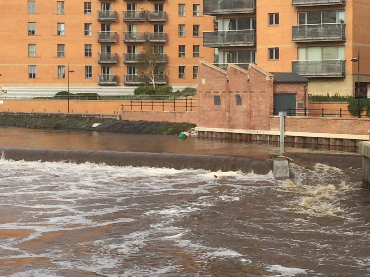 johnbleakley's tweet photo. First of many shifts as #LCC #DutyFloodRiskManager aka #DFRM on the new #Leeds #FAS phase 1, never a dull moment with #Aire #FloodAlerts https://t.co/tNWObNNCTS