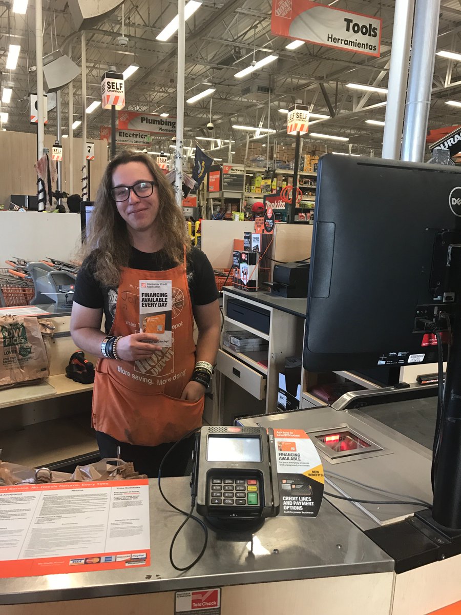 m_mead22's tweet photo. 5 minutes shadowing with me on register Jarod our lot associate managed to get his 1st credit card apprved!@THDAllenPark @JimmyPottsHD https://t.co/ut3A3QBrHS
