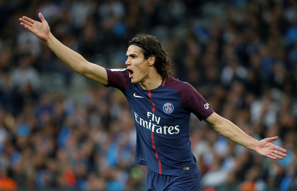 lequipe's tweet photo. But de Cavani ! L'OM et le PSG sont à égalité dans ce Classique. 

Le direct commenté : https://t.co/DUWPF6XPDd https://t.co/8wz9XuzP0C