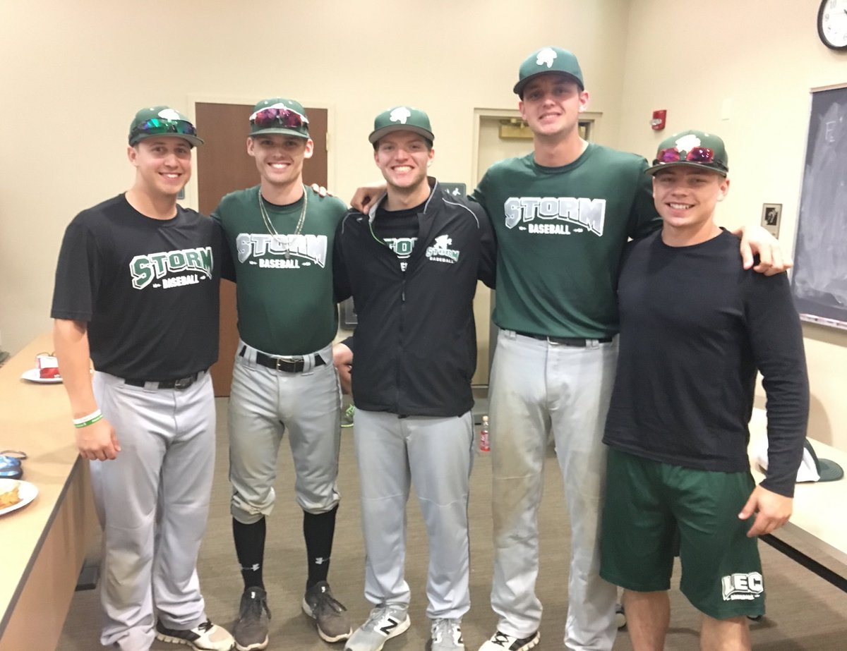 Congrats to our SFL Award Winners!

ROY: <a href="/BlakeCurry8/">bcurry</a> 
RPY: <a href="/_TristanMayer5/">Tristan James</a> 
CY: <a href="/ryanmiddendorf7/">Ryan Middendorf</a> 
MVP: <a href="/RaymondReesRua/">Raymond Rees Rua</a> 
SFL MVP: <a href="/J_21_/">Jacob Leo</a>