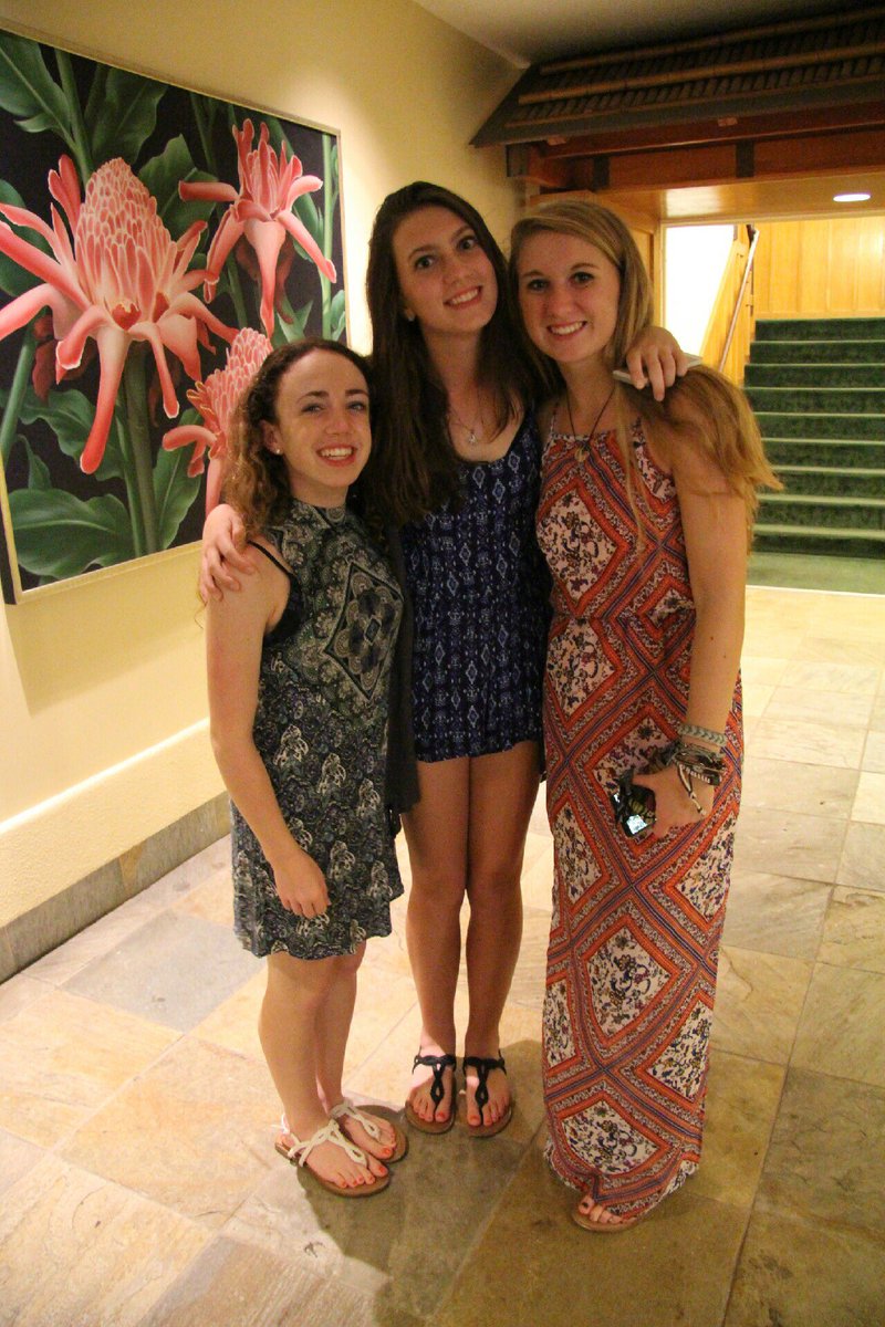med1199's tweet photo. Happy happy birthday to the best girl around! I love and miss you so much jules! Hope you have the best birthday!💙🎉 https://t.co/CEj1HOn8PH