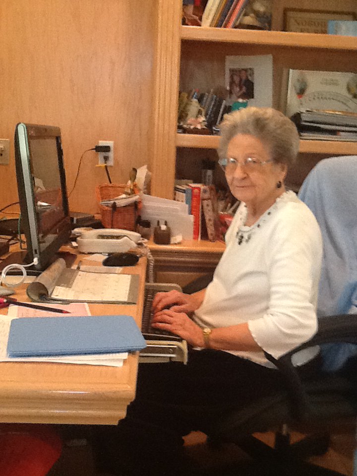 AskLindaBomba's tweet photo. My Mom at her computerï¿½#AskLindaBomba @LMB318 https://t.co/zXlj55CODY