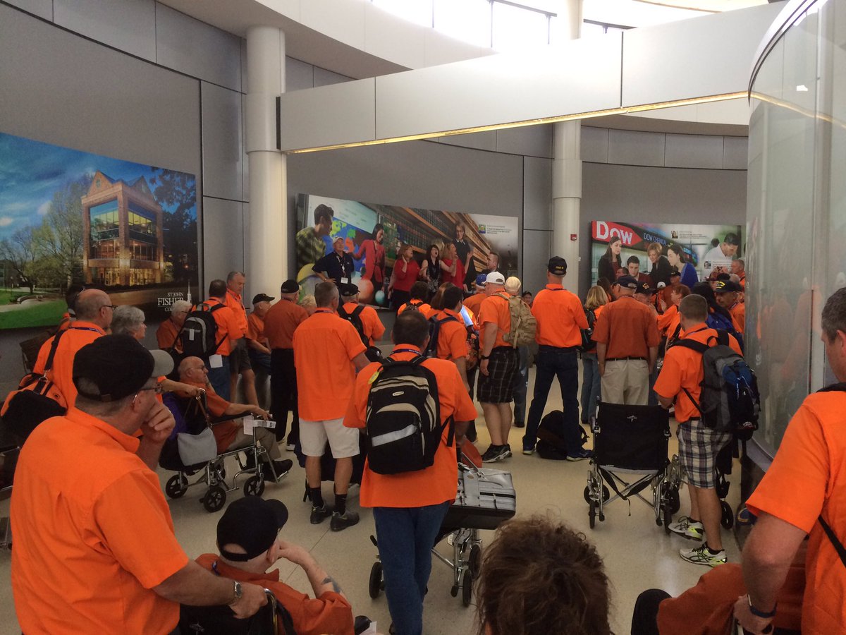 peterglennon's tweet photo. #HonorFlightRochester #Mission57 #ROC What a great Mission!!! https://t.co/aUTxql6CH0