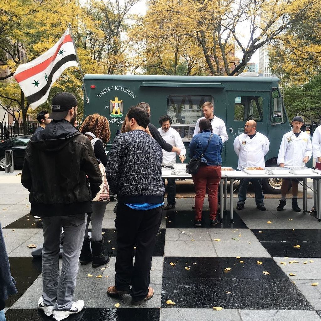 Neo_Orientalist's tweet photo. Thank you #MichaelRakowitz for sharing delicious Iraqi cuisine to Chicago 🇮🇶 @mcachicago 
#EnemyKitchen https://t.co/LfN6zXYrIU https://t.co/rvTiyMTWjV