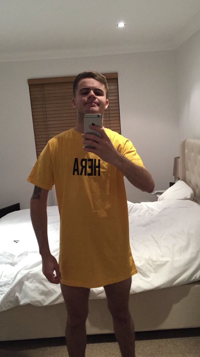 GrantJohnston1's tweet photo. When you order a nighty instead of a tshirt @GreigDonald https://t.co/Uz749xCUzY