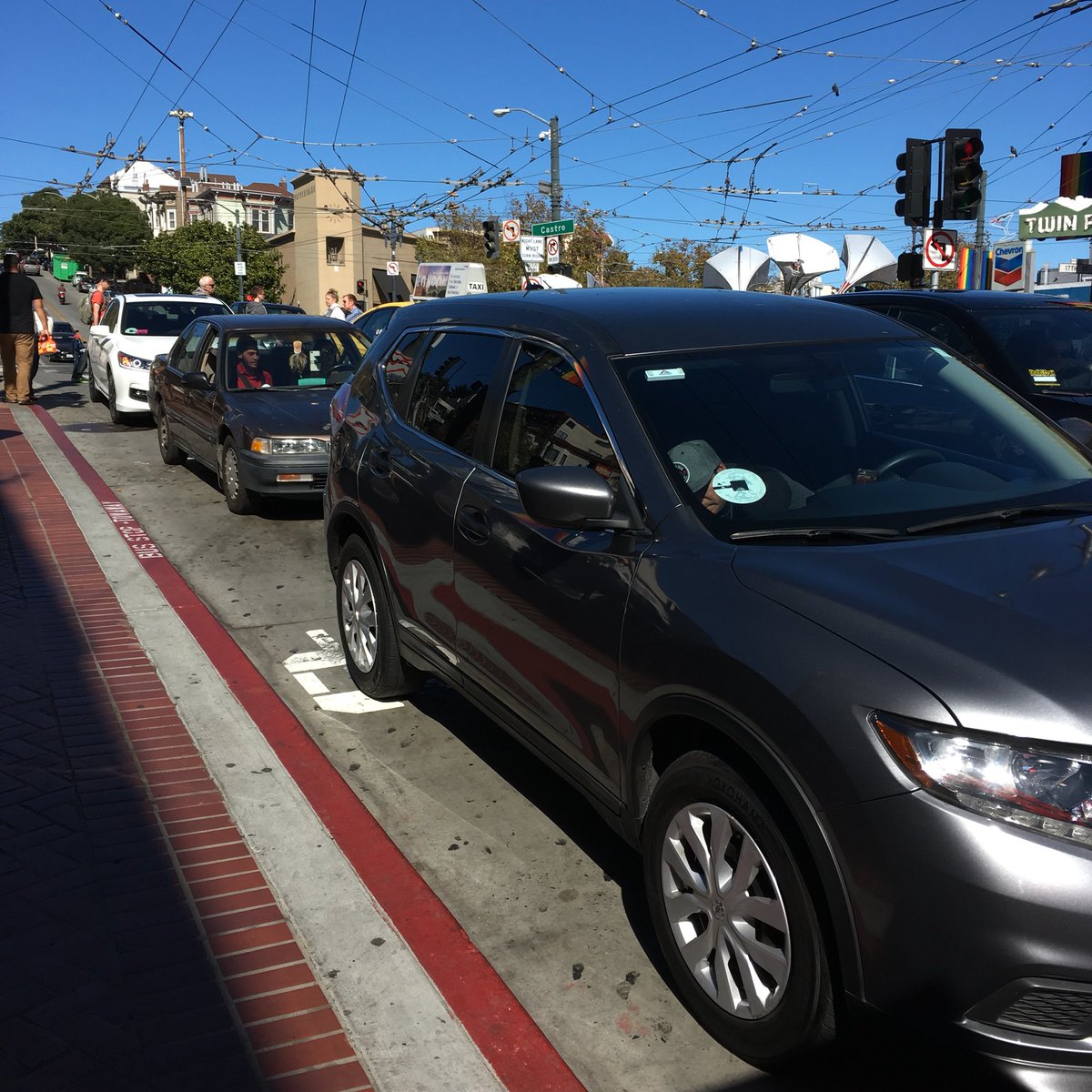 mddove's tweet photo. @Uber lineup in my bus stop. CVC 22500, section (i) https://t.co/sMOHnWukq9