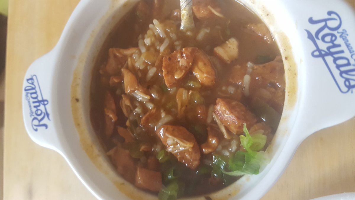 asal1876's tweet photo. Gumbo is served #DinnAF https://t.co/fxKHZ54bFq