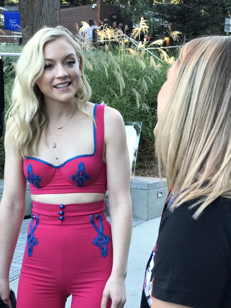 Jen1210's tweet photo. Emily Kinney! https://t.co/EIgV2BOe3h