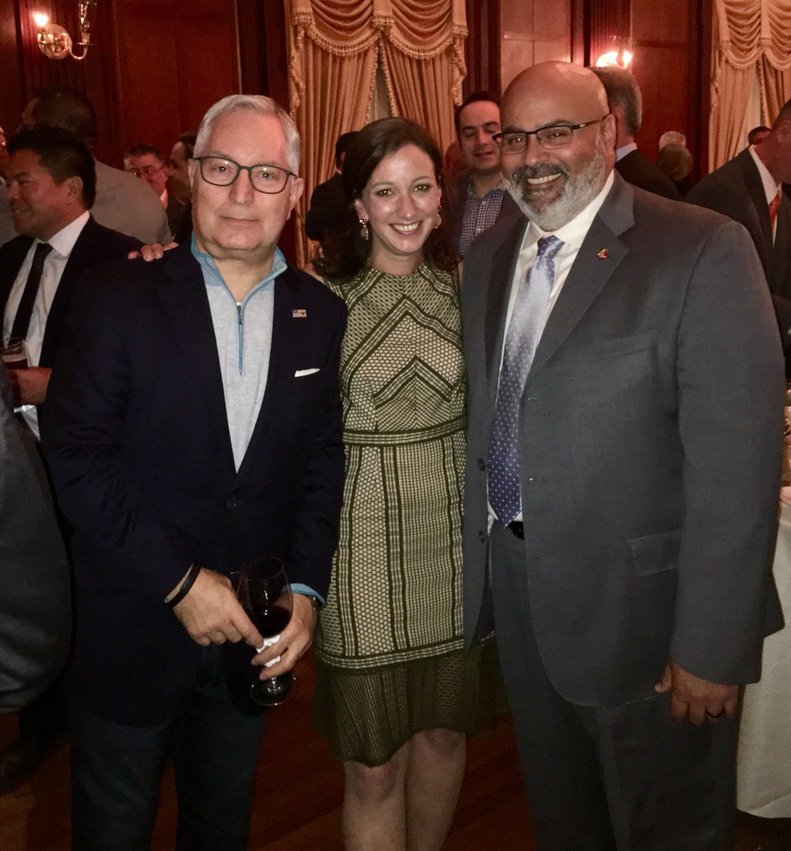 fehsf_grants's tweet photo. Very happy to participate in @TheIACP Conference with our friend Angel Melendez, ICE SAC New York. #IACP2017 #FEHSF #ICE #ICEFoundation https://t.co/CvkrJjbMLS