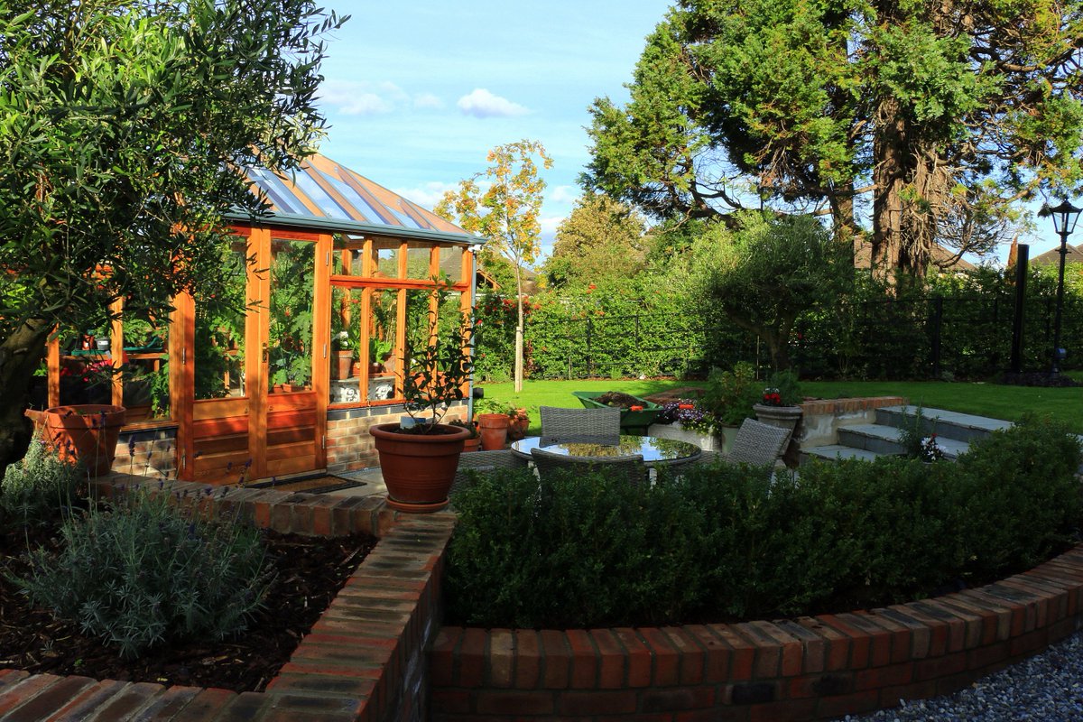 ChubbOwen's tweet photo. A Grand Glasshouse and having it all here in Rathfarnham
#Garden #Design #Rathfarnham https://t.co/tCgoXldOIz
