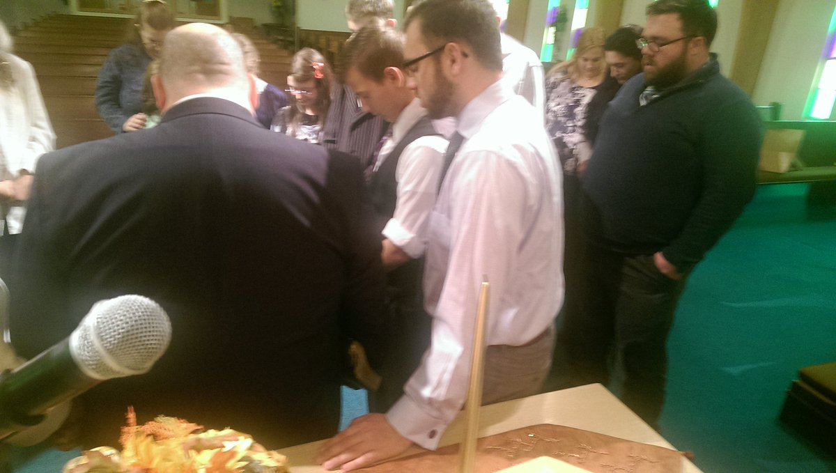 DrJohnNHamblin's tweet photo. Special time of prayer with church family, on the eve of #POWCON17 at Open Door Baptist Church Elmira, NY! @matthew1217 @DrDonKAnderson https://t.co/1m0s3ipKsB