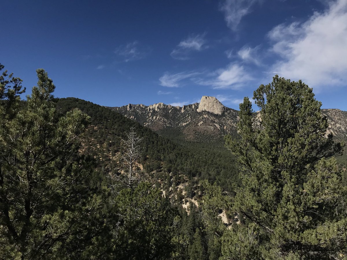 philmontTOTT's tweet photo. The #ToothofTime is looking great today! The fall colors are starting to appear. #philmont #newmexicotrue https://t.co/QKsIkPmsYR