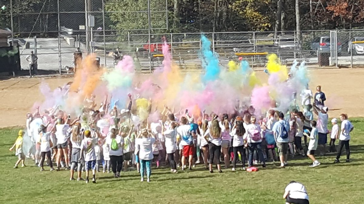CJ_Legs's tweet photo. A huge Thank You to everyone who participated in the @burrell_xc Color Run today! We had a blast! 
#BurrellXC 
#SeeYouNextYear https://t.co/UfLXIeUu9J