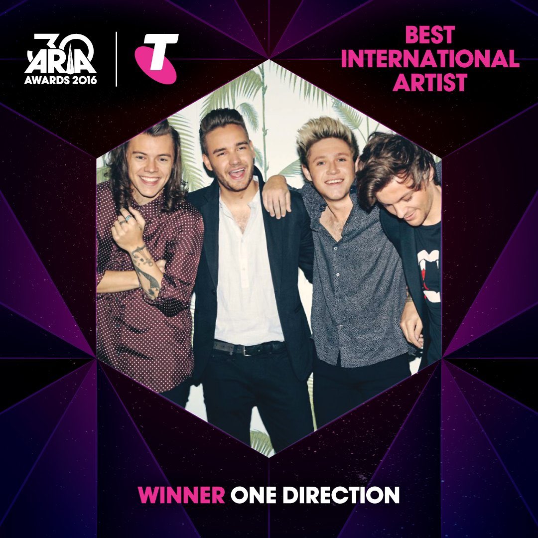 poetsivy's tweet photo. 7. son ganadores de los premios a Artist Of The Year y Best International Artist desde 2013 https://t.co/mTOBzWL5CY