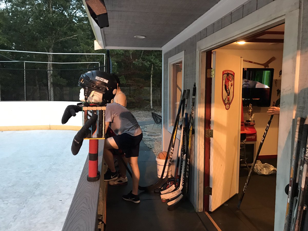 TACapeCod's tweet image. Seahawks jr team in day off engage in street Hockey game on day off. Team bonding at its best