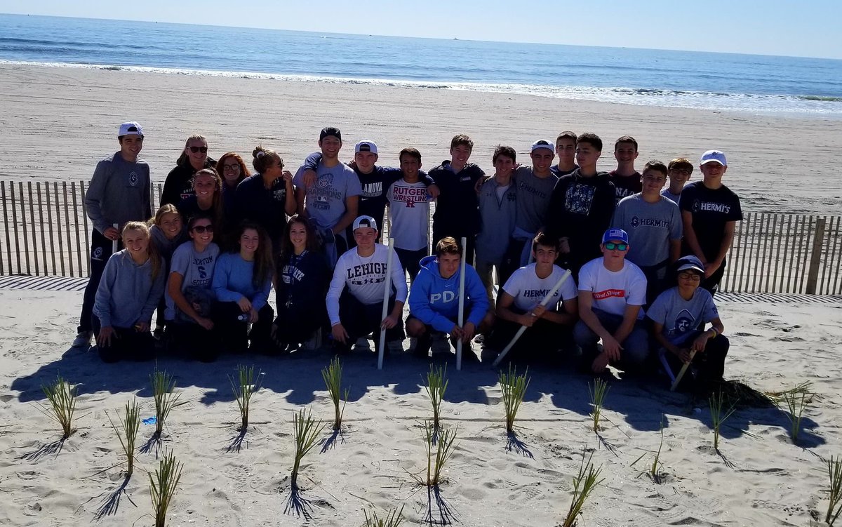 PrepInteract's tweet photo. So proud of our brothers and sisters contributing to the community by planting dune grass yesterday! Keep up the good work! #PrepInteract https://t.co/FYyNorigJE
