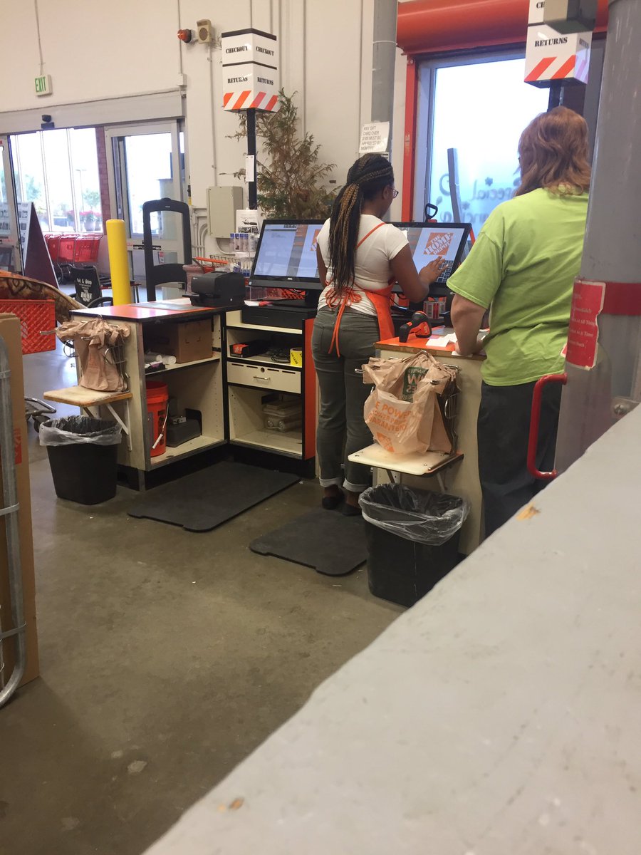 powelsh's tweet photo. Appliance Specialist Jas helping at returns! Thank you Jas👍🏼
@AOstie @TaraTalleyTHD @CraftonAngel @WalthallSusie @ebonyqueen1217 https://t.co/nJhl0xNOzz