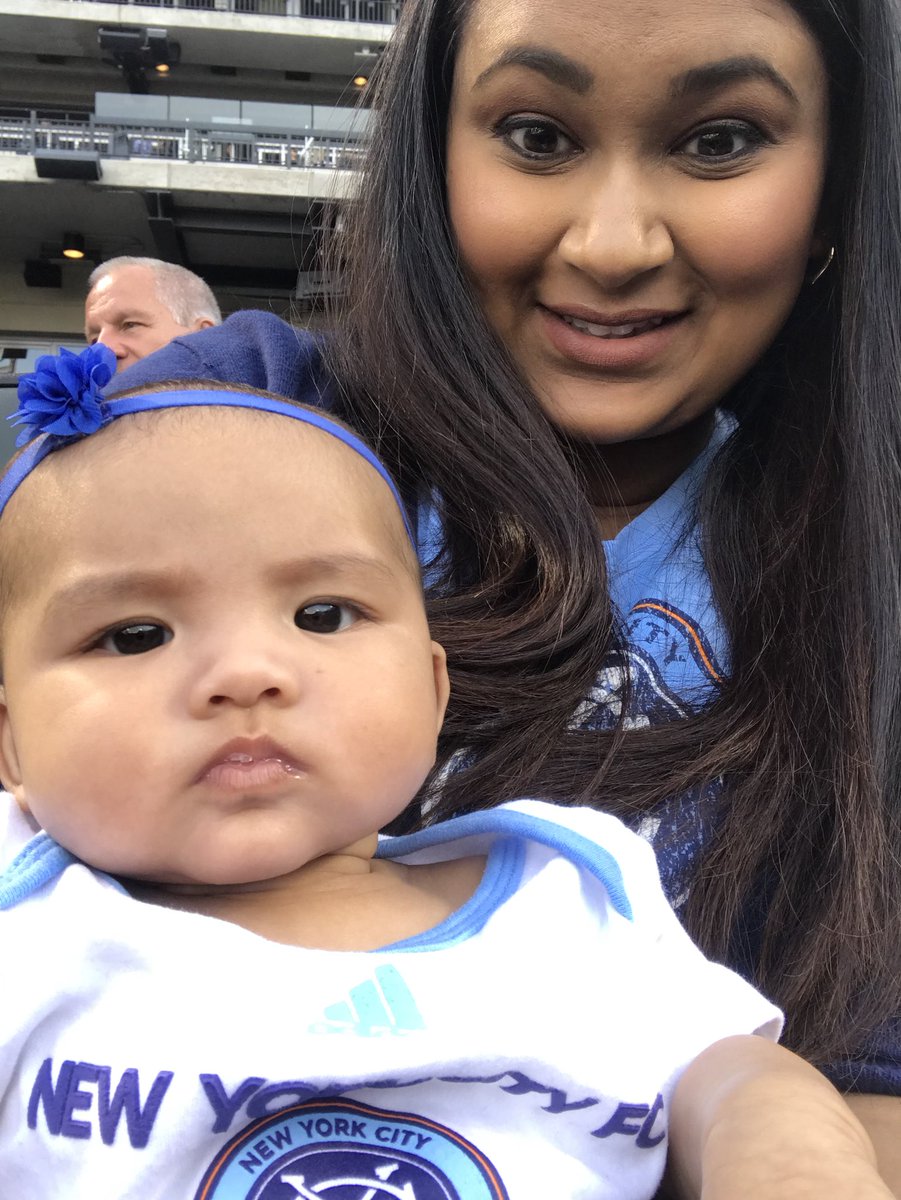 Fallingaffect's tweet photo. Gwen’s first NYCFC game! 💙 #nycfc #playoffsstateofmind https://t.co/DMwzv6rvuX