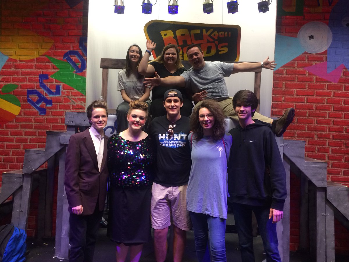 HuntChorus's tweet photo. This show is amazing!!! Hunt students are stealing this one!!! #HuntChorus #mojoUKnow https://t.co/2kqpSpL9uK