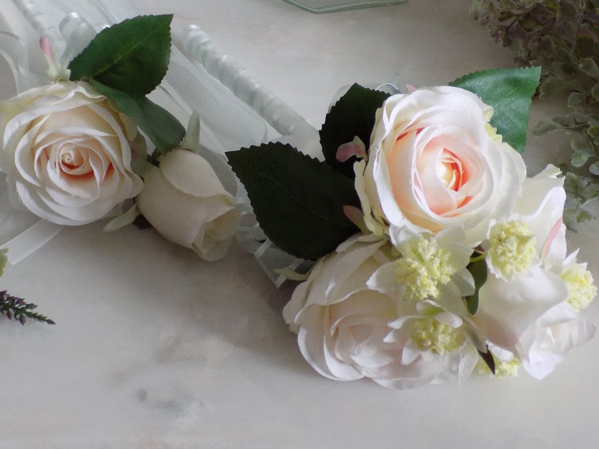 I love the soft pastels and styling of the bouquets <a href="/CorrineSings/">Corrine Oliver</a> <a href="/UtopiaScotland/">Wendy</a> <a href="/BWEglintonArms/">EglintonArmsHotel</a> @BorlandCeilidh <a href="/angelshotel/">Angels Hotel, Uddingston</a> <a href="/AlanWPhotos/">Alan Watson</a>