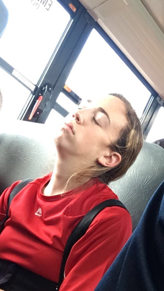 _androd_'s tweet photo. happy birthday jules!! i hope you have an amazing day!! 🎈🎁🎉 @juliana_potts98 https://t.co/URZzl9OeYM