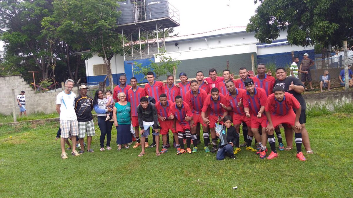 Lanus_fc's tweet photo. Gra��as a DEUS lutamos com muita garra e conquistamos nosso objetivo
#LanúsFc #HojePodemosGritaÉcampeão https://t.co/c3R5AqWp8t