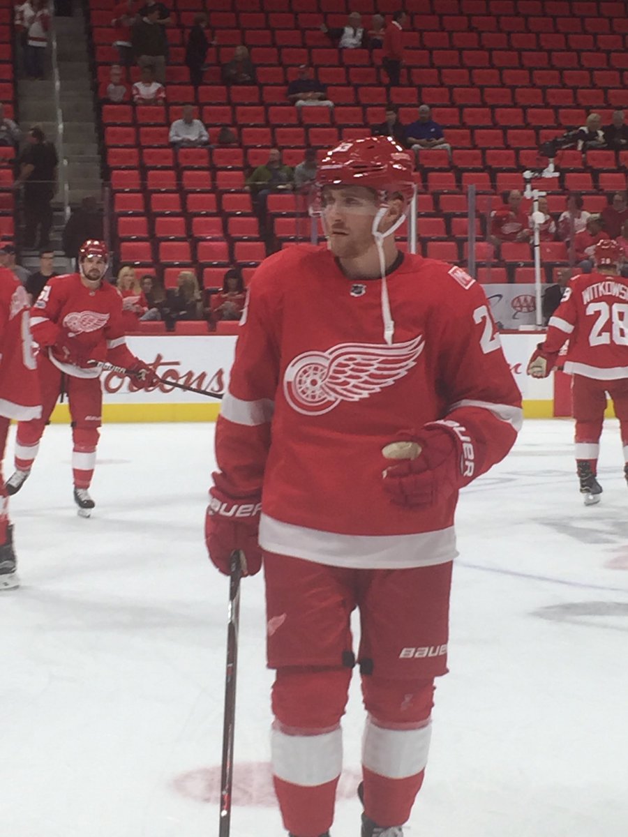 TheDSportsMedia's tweet photo. #ScottWilson will play on the 4th line with #LukeGlendening and #LukeWitkowski on @FOXSportsDet vs the #Canucks #TuneInNow https://t.co/E5aVxOYv9V