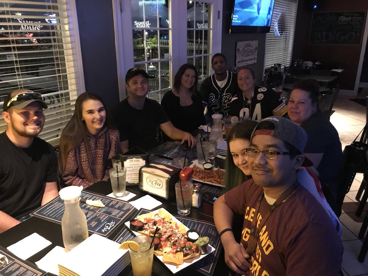 bpioli22's tweet photo. GALLERIA TEAM BONDING!! #workhardplayhard #oneteam #onedream #unleashtheEAST #OHPA #LifeaAtATT https://t.co/t3K1S5Ixt1